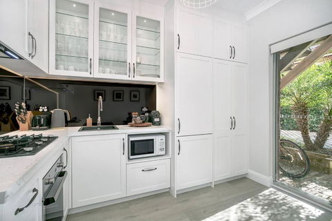 BALO1 - The Esplanade - Mosman - Perisher Accommodation 2