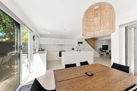 BARBADOS Ultimate Laid-back Holiday - Flat Stroll To River - Perisher Accommodation 2