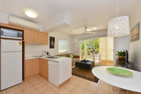 Port Douglas Apartments - Adults Only Oasis - Perisher Accommodation 0