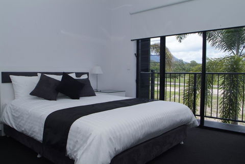 Hinchinbrook Holiday Apartments - Perisher Accommodation 23