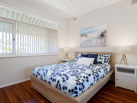 'Shoalz', 28 Rigney Street - Renovated Pet Friendly Cottage & Boat Parking - Perisher Accommodation 1