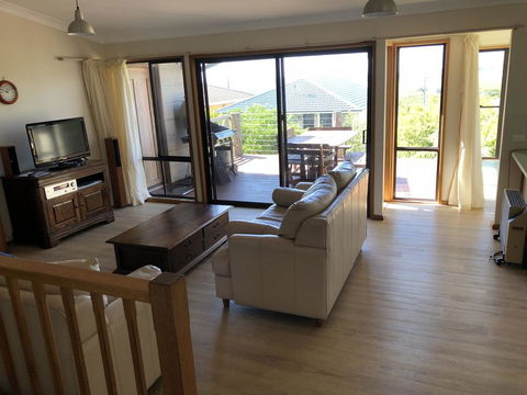 121 Montague Avenue, Kianga - Perisher Accommodation 2