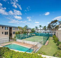 14 'THE DUNES' 38 MARINE DR - LARGE UNIT WITH POOL TENNIS COURT AND DIRECTLY ACROSS FROM FINGAL - Perisher Accommodation