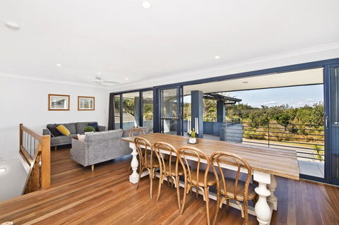 143 Matthew Flinders Drive, Port Macquarie - Perisher Accommodation 0