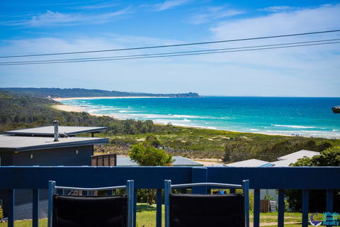17 Dulling Street - Beach House - Perisher Accommodation 0