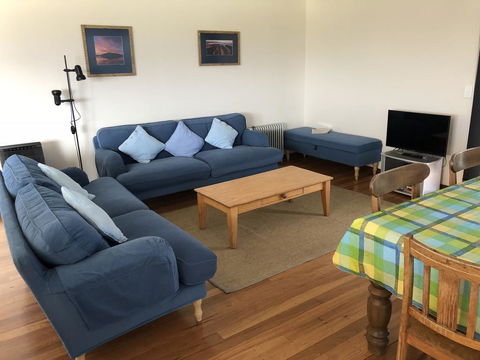 2 Jocelyn Street. Dalmeny - Perisher Accommodation 3