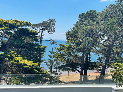 C-Scape Penthouse - Cowes Beach Front - Perisher Accommodation 1