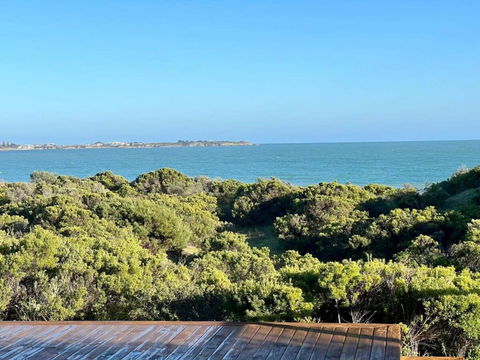 C4 Miles Beach Shack - Perisher Accommodation 1