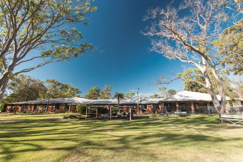 CATALINA Lake-front RETREAT - Perisher Accommodation 1