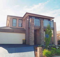 4 Bed 2 And A Half Bath Luxury Villa in Point Cook - Perisher Accommodation