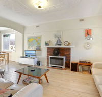 4 MONTROSE AVE - retro home in the heart of town - Perisher Accommodation