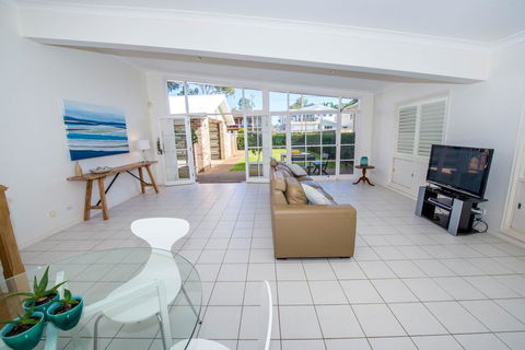 A Foreshore - Salamander Bay - Perisher Accommodation 3