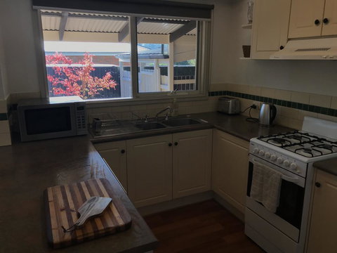 Acacia House - Central Healesville - Yarra Valley - Perisher Accommodation 1