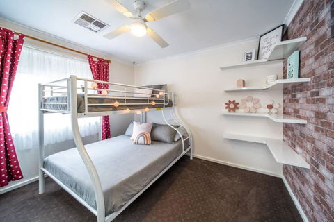 Escape To Adelaide Hills - Perisher Accommodation 1