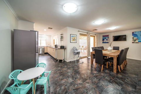 Escape To Adelaide Hills - Perisher Accommodation 3