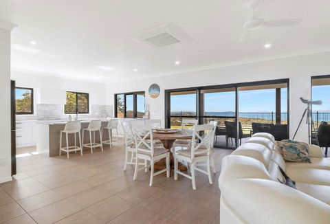 ESCAPE WITH A VIEW - Perisher Accommodation 0