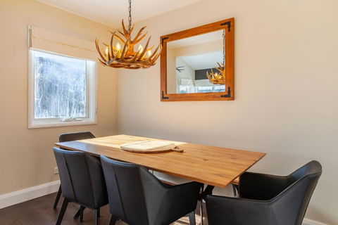 Family Chalet 32 The Stables Perisher - Perisher Accommodation 4