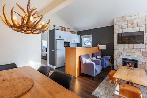 Family Chalet 32 The Stables Perisher - Perisher Accommodation 2