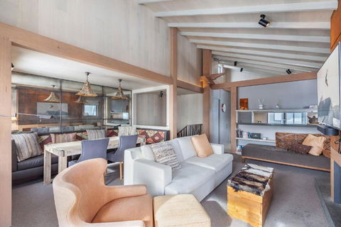 Family Chalet 34 The Stables Perisher - Perisher Accommodation 2