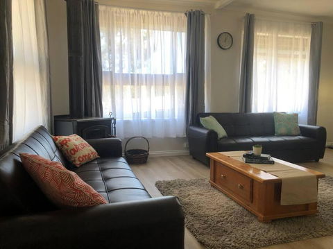 Heart Of The Farm Country Cottage In Tallarook - Perisher Accommodation 2