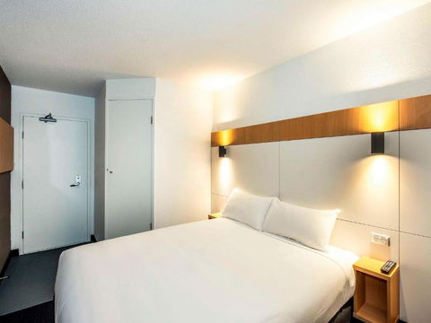 Ibis Budget - Enfield - Perisher Accommodation 1