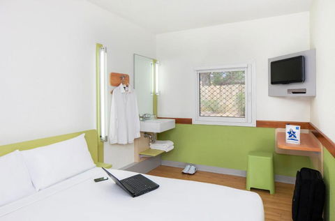 Ibis Budget - Melbourne Airport - Perisher Accommodation 0