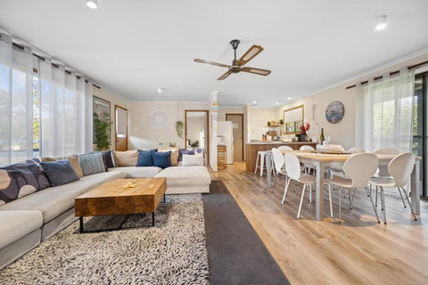 INVERLOCH - 2 Separate Houses In One! - Perisher Accommodation 2