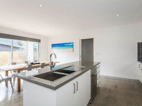 ANGLE BY THE SEA - Anglesea - Perisher Accommodation 1