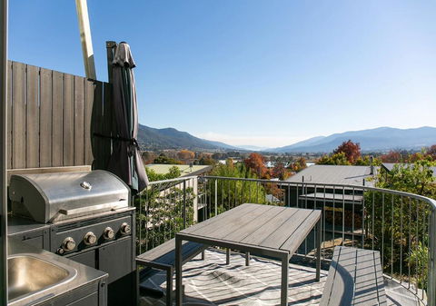 Luxury Scandinavian Townhouse - Perisher Accommodation 3