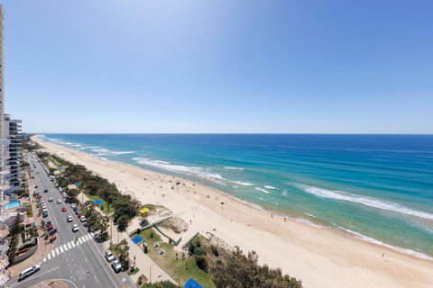 Meriton Suites Surfers Paradise - Perisher Accommodation 3