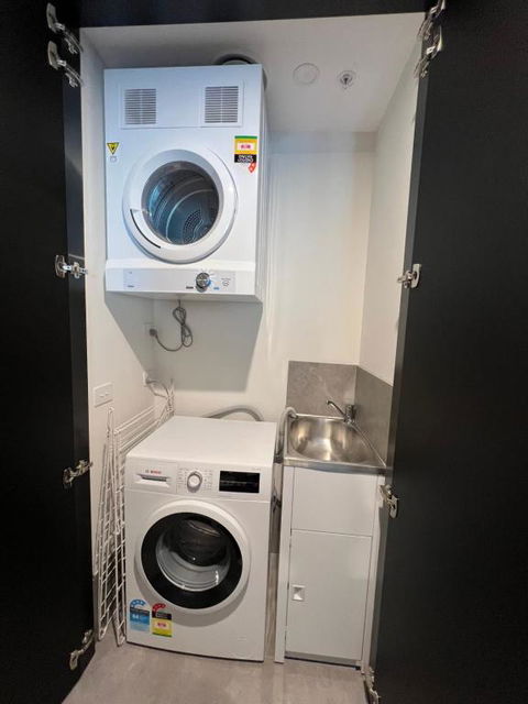 New Modern 1BR Apt Near Dickson - Perisher Accommodation 2