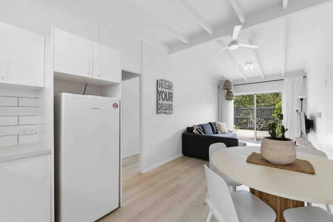 PA2 Stunning Sunshine Beach Apt Pets Welcome - Perisher Accommodation 1