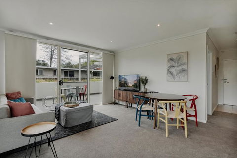 Peaceful 1-Bed Apartment Close To Lonsdale St - Perisher Accommodation 0
