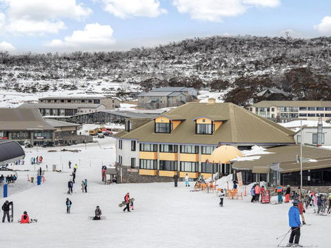 Perisher Manor Hotel - Perisher Accommodation 1