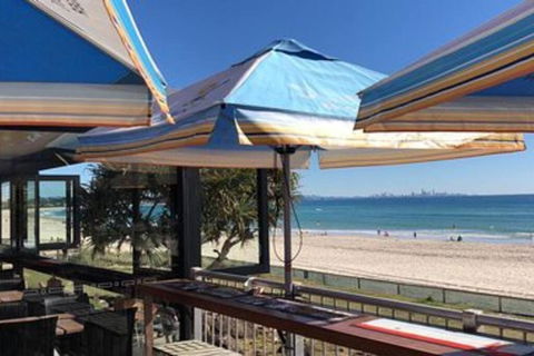 PET FRIENDLY & Super Central Retro Beach Pad! - Perisher Accommodation 2