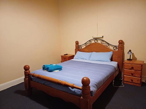 PETERBOROUGH HOTEL - Perisher Accommodation 3