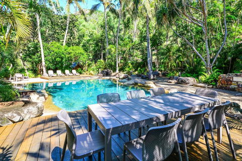 POINCIANA 101 HAMILTON ISLAND CENTRALLY LOCATED 3 BEDROOM, Plus BUGGY!! - Perisher Accommodation 1