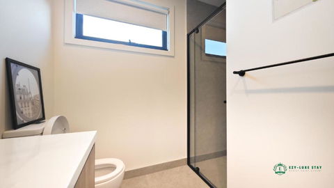 Private Suite With Queen Bed TV - Room 11 - Perisher Accommodation 1