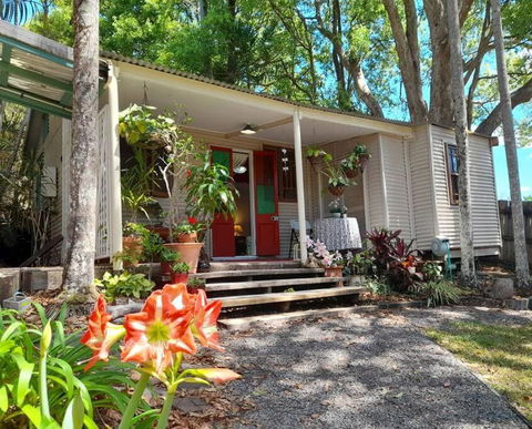 Quirky Cottage In Centre Of Maleny, Walk Everywhere - Perisher Accommodation 0