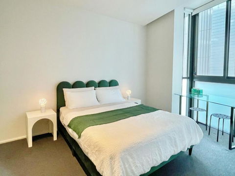 RARE Luxury Waterfront Living - Perisher Accommodation 2