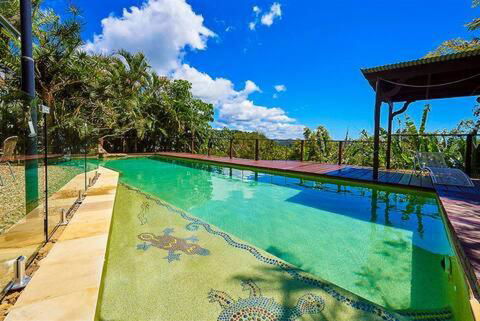Private Access Retreat 1 Queen Bedroom W Stunning Pool And Ocean Views - Perisher Accommodation 1