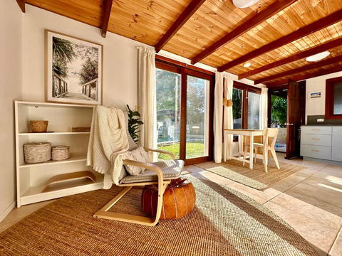 Private Access Retreat 1 Queen Bedroom W Stunning Pool And Ocean Views - Perisher Accommodation 0