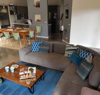 Bay Breeze Holiday Home - Perisher Accommodation