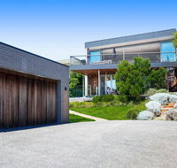 Bay Vista - Amazing Bay Views with the beach at your doorstop - Perisher Accommodation