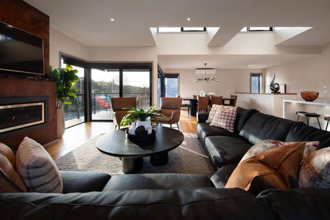 Retreat Lake Daylesford - Free Wifi - Perisher Accommodation 2