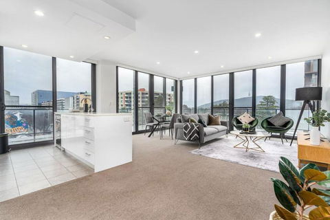 Roomy 2BR 2BA City-Centre Apt - Perisher Accommodation 0