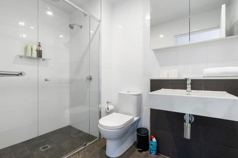 Roomy 2BR 2BA City-Centre Apt - Perisher Accommodation 3