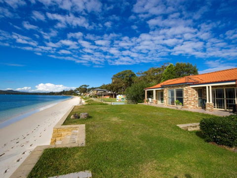 Salamander Beach Front - Perisher Accommodation 0