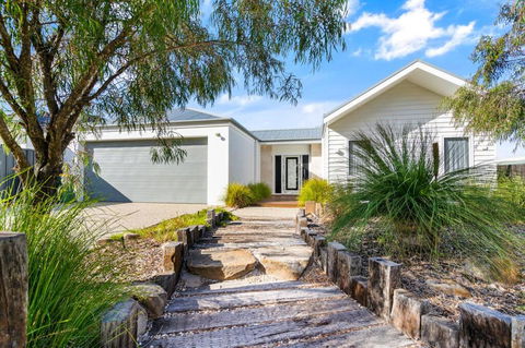 Ryze N Shine I Private Properties - Perisher Accommodation 0