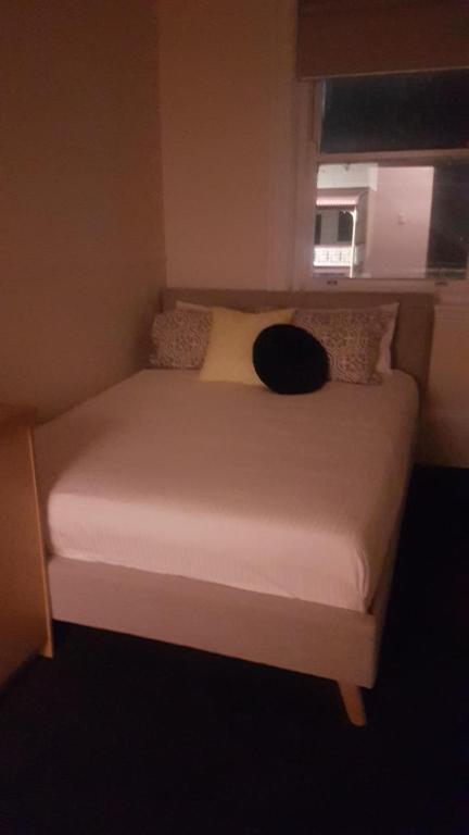 Royal Hotel Yass - Perisher Accommodation 0